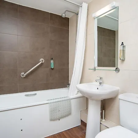 Foley Arms Hotel Great Malvern Buitenkant foto