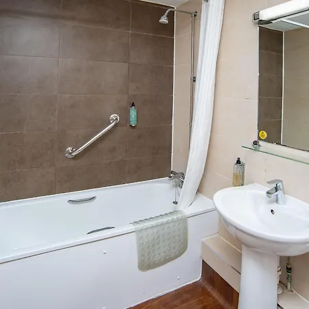 Foley Arms Hotel Great Malvern Buitenkant foto